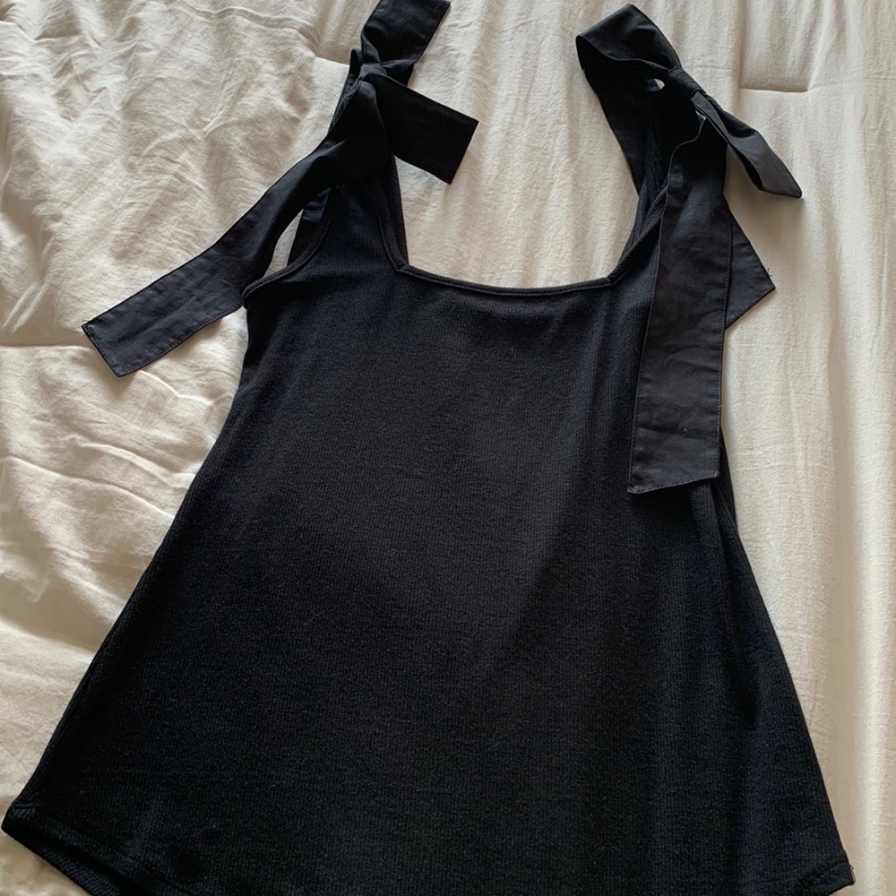 Summersalt bow shoulder tank